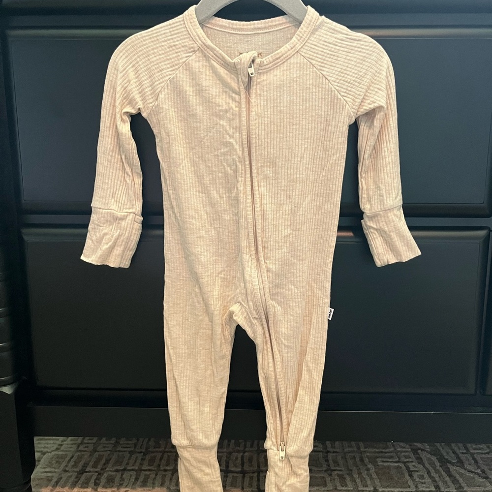 Little Sleepies Heather Oatmeal Ribbed Zippy 0-3M